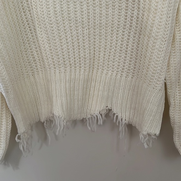 NWT MACARON Shrug Sweater ~ Size: L - Picture 7 of 13